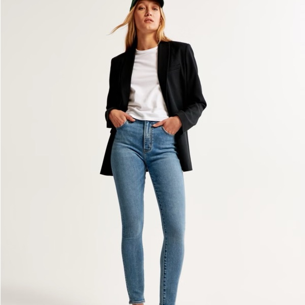 A&F Ultra High Rise Super Skinny Jean